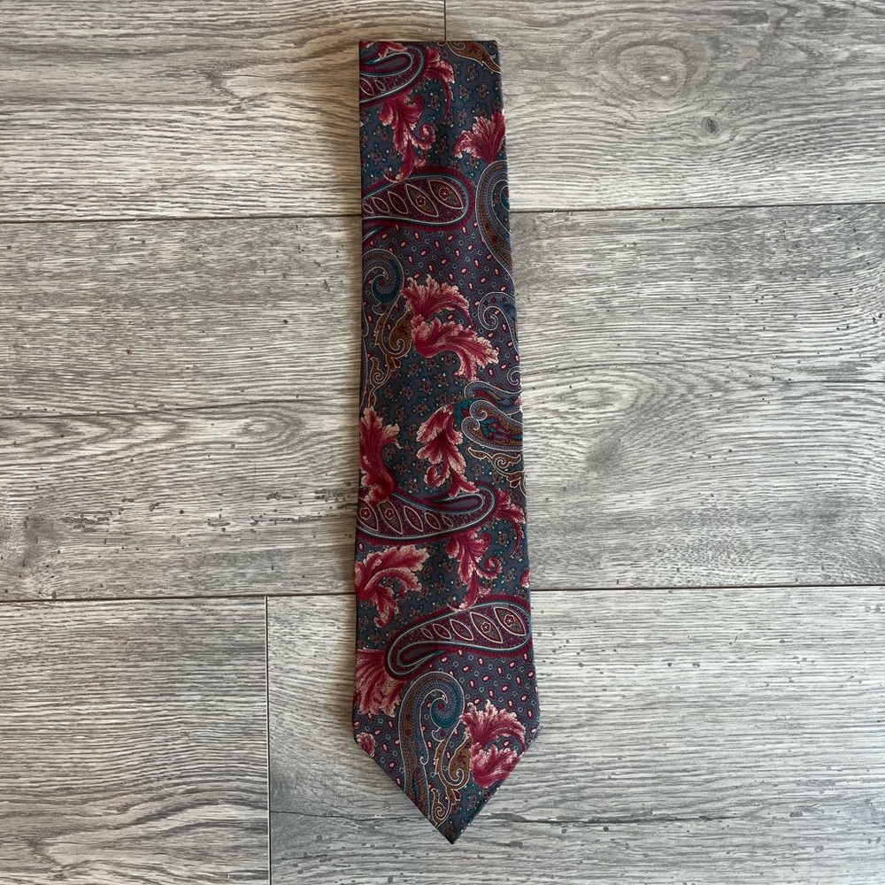 Bill Blass Men’s Neck Tie Gray Teal Red Salmon Paisley Floral Silk Workwear